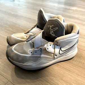 Nike Kyrie Infinity Basketball Shoes - White/Light Marine, Size 7.5 | Men’s
